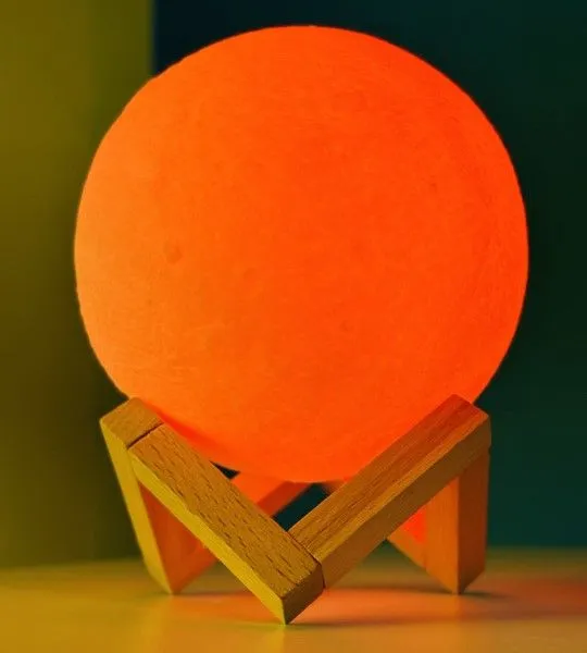 Rechargeable 3D Moon Lamp With Remote 8cm